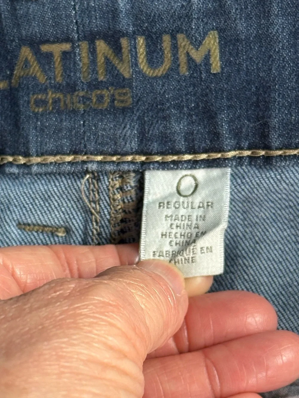 Chico's Platinum Ultimate Fit Medium Wash Straight Jeans Embellished Pocket 0/S